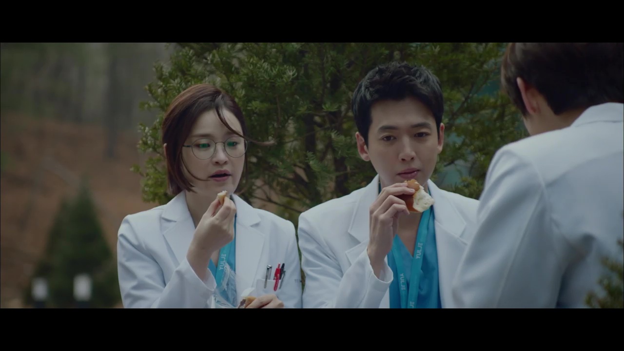 Hospital Playlist: Episode 8 » Dramabeans Korean drama recaps